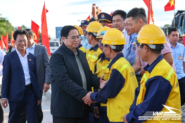 Thủ tướng dự Lễ ra quân dự án nâng cấp đường sắt Nha Trang-Sài Gòn
