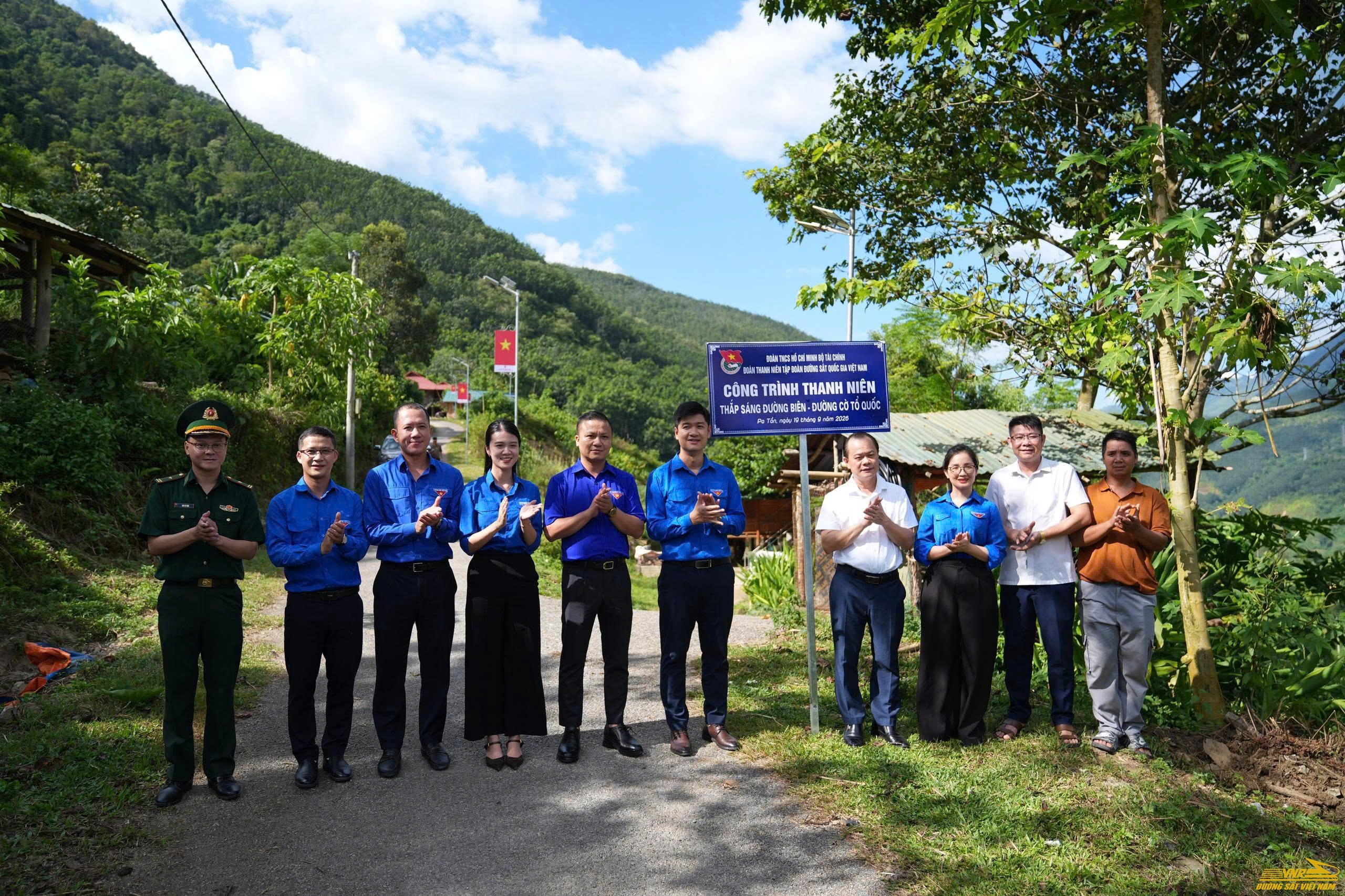Thắp sáng vùng biên cùng tuổi trẻ VNR