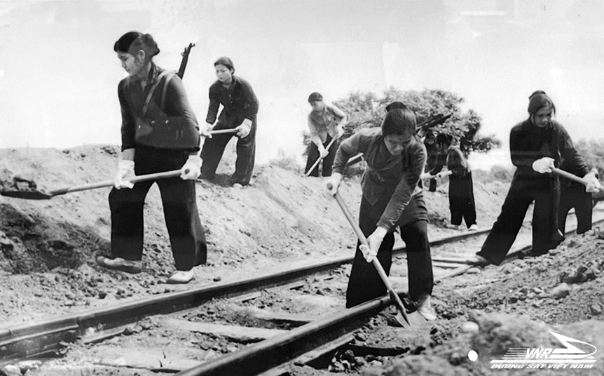 20 tháng hồi sinh đường sắt Bắc Nam sau chiến tranh