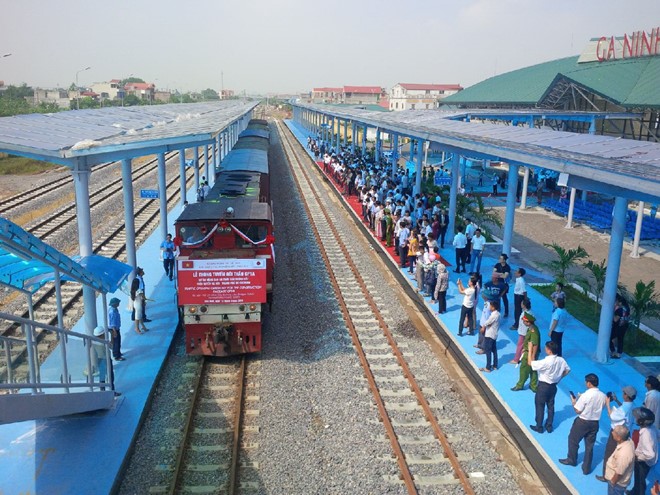 Đường sắt lập tàu chuyên biệt đưa 500 người dân Ninh Bình từ TP. Hồ Chí Minh và các tỉnh phía Nam về quê  