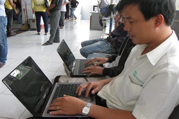 Cty Vận tải HKĐS Sài Gòn: Xử lý kịp thời tình trạng nghẽn mạng bán vé tàu Tết Quý Tỵ 2013