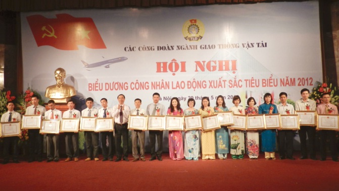Ngành GTVT: Biểu dương công nhân lao động xuất sắc tiêu biểu ngành GTVT năm 2012
