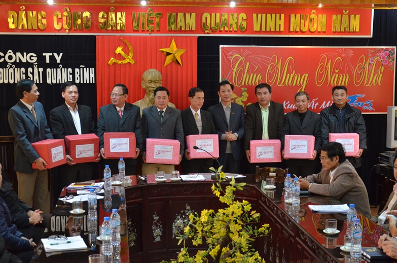 Lãnh đạo Tổng công ty ĐSVN: Kiểm tra, chúc tết các đơn vị ĐS khu vực Quảng Bình, Vinh, Thanh Hóa