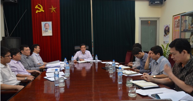 Phó TGĐ Ngô Cao Vân kiểm tra tiến độ dự án đóng mới 250 toa xe container