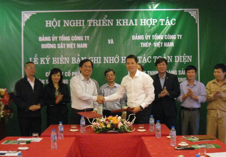 Công ty VTĐS Hà Nội và Công ty Khoáng sản & Luyện kim Việt Trung ký thỏa thuận hợp tác