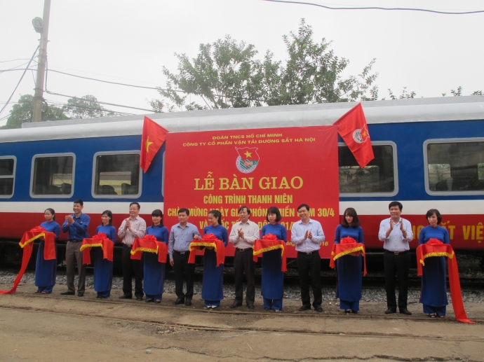 Công ty VTĐS Hà Nội có thêm toa tàu khách chất lượng cao phục vụ dịp 30/4