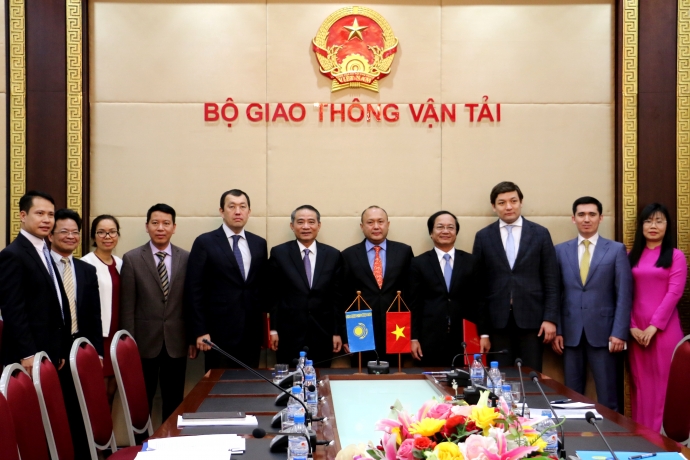 Tăng cường hợp tác, thúc đẩy tuyến vận tải đường sắt Việt Nam và Kazakhstan