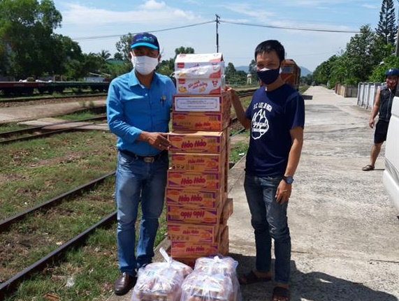 Công ty CPĐS Quảng Nam - Đà Nẵng hỗ trợ người lao động trong dịch Covid-19