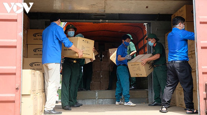ĐS vận chuyển 80 tấn vật tư y tế chống dịch Covid-19 đến Đà Nẵng