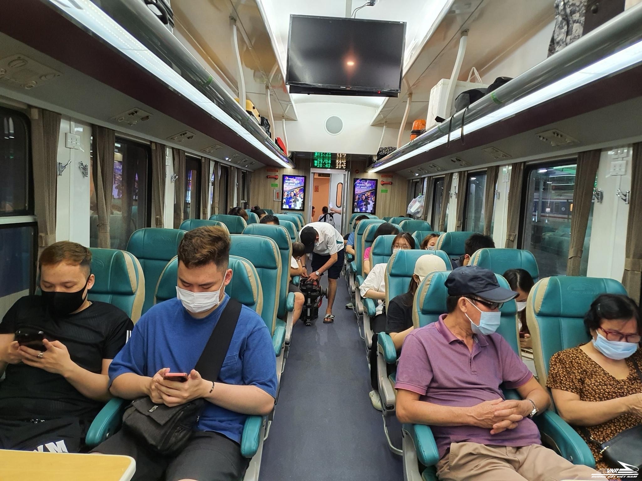 Đường sắt Hà Nội đưa toa chất lượng cao chạy tuyến Hà Nội-Hải Phòng