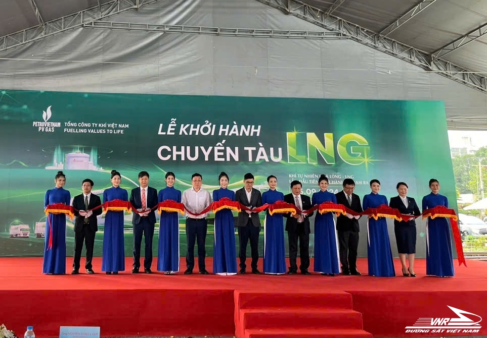 Lần đầu tiên vận chuyển Khí thiên nhiên hóa lỏng - LNG bằng đường sắt