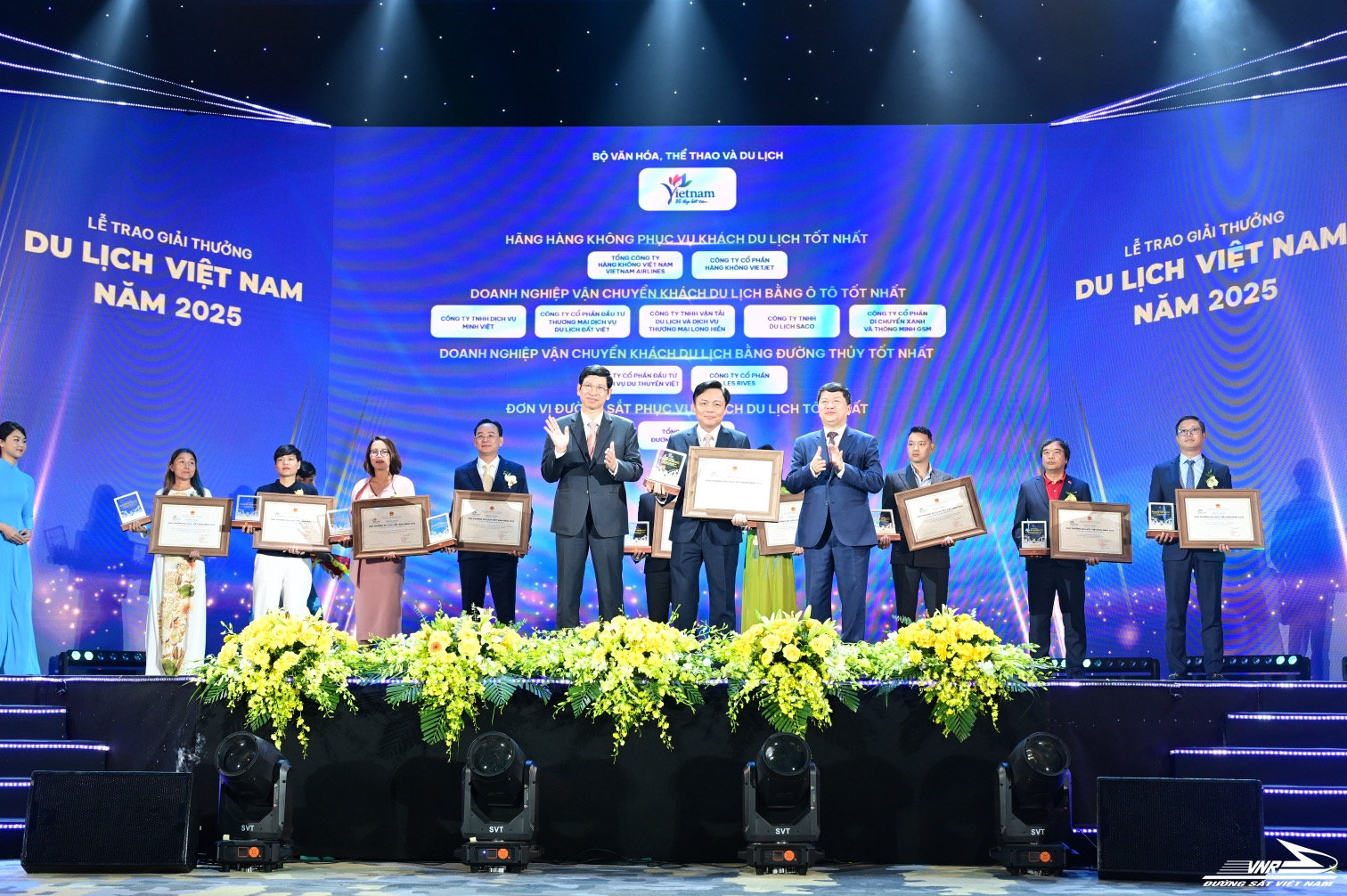 Đường sắt được vinh danh tại Lễ trao Giải thưởng du lịch Việt Nam 2025