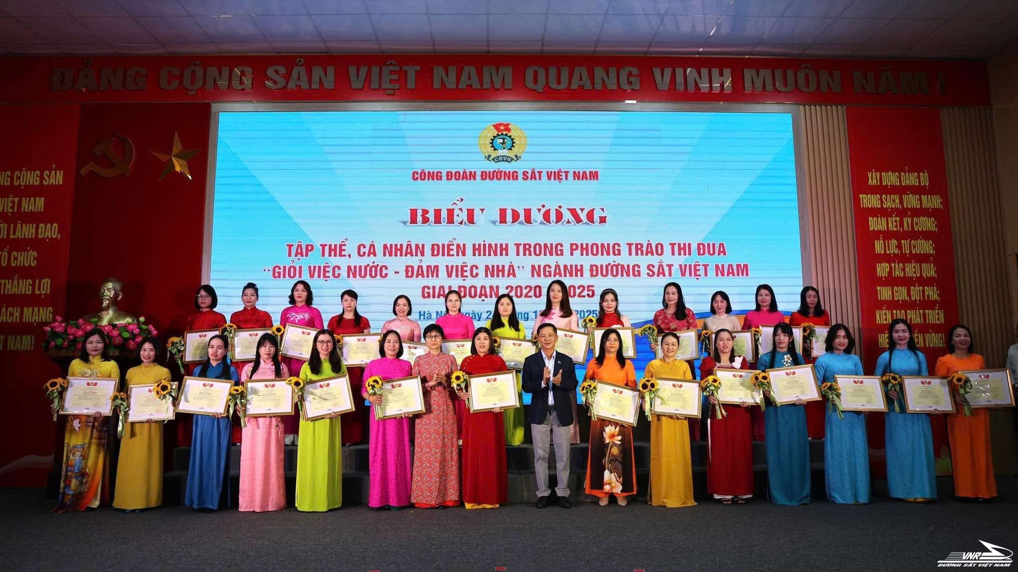 Hành trình Hoa Phượng đỏ – Kết nối yêu thương, lan tỏa tinh thần “Giỏi việc nước, đảm việc nhà”