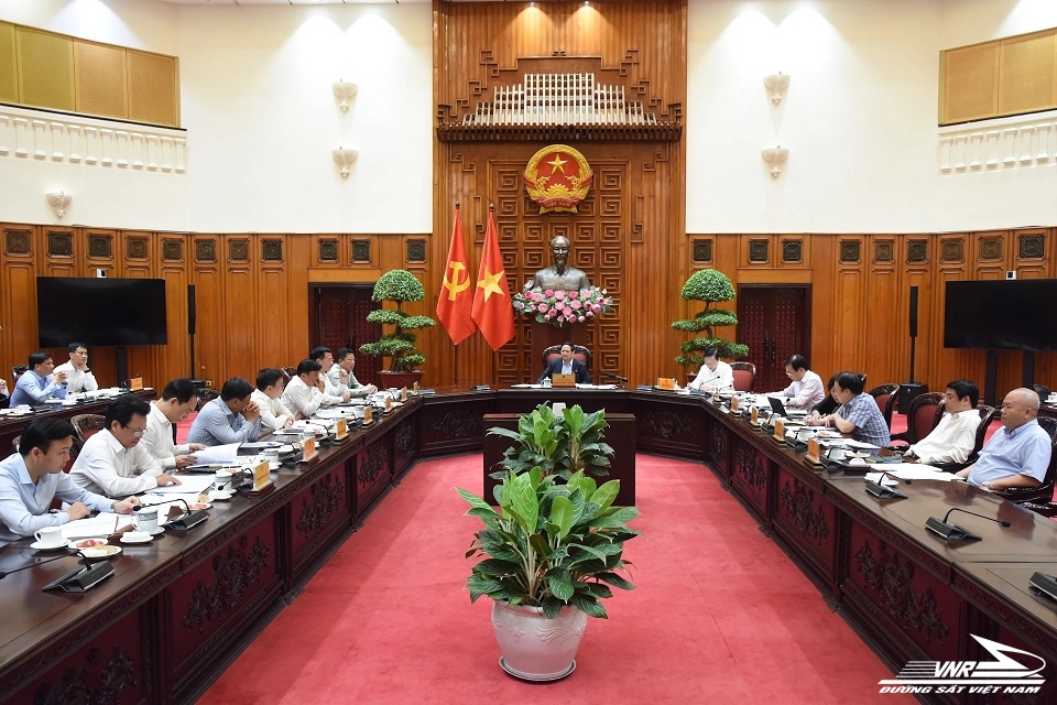 Thủ tướng chủ trì cuộc họp về dự án đường sắt Lào Cai - Hà Nội - Hải Phòng