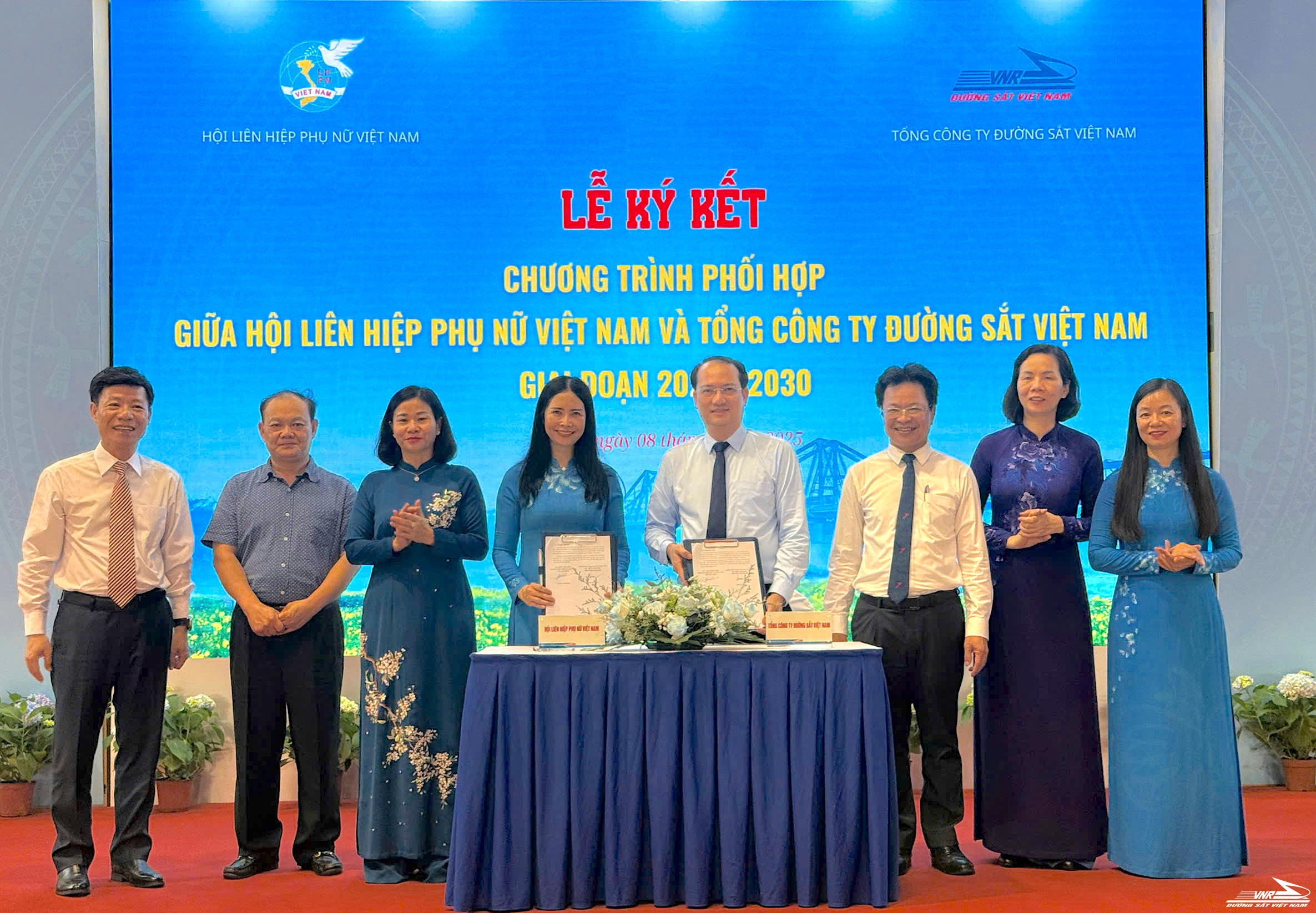 ĐSVN - Liên hiệp Phụ nữ Việt Nam ký biên bản hợp tác