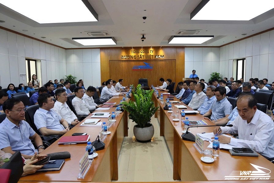 Tháng Công nhân: Vì hạnh phúc của mỗi người lao động