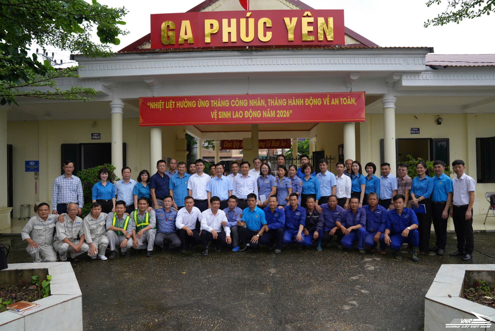 Tổng giám đốc thăm hỏi người lao động tuyến ĐS phía Tây