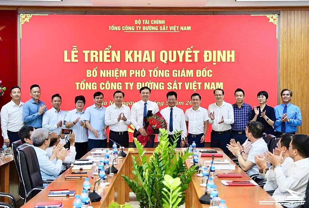 Ông Cầm Anh Tuấn giữ chức Phó Tổng Giám đốc Tổng công ty Đường sắt Việt Nam