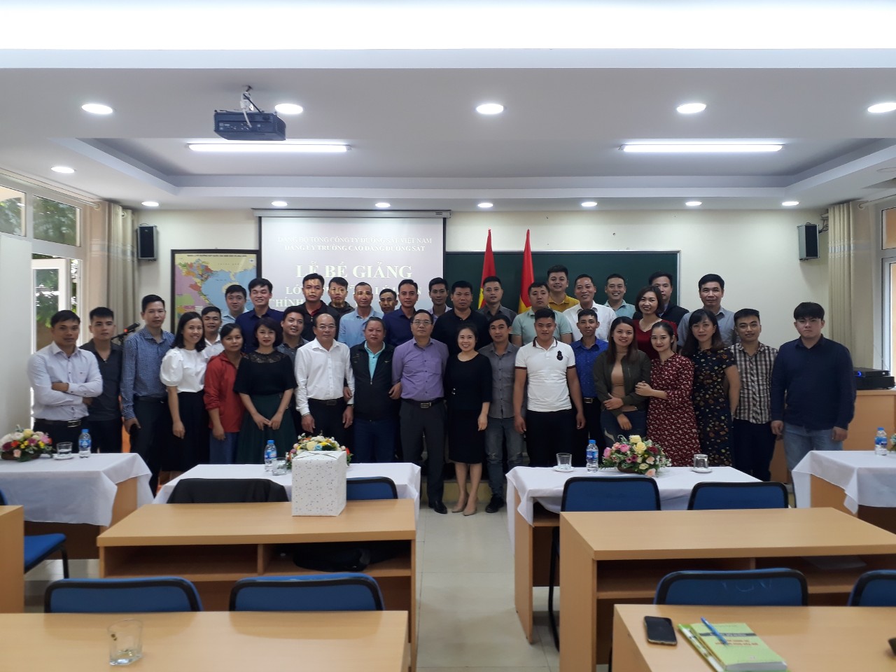 Đảng ủy Tổng công ty ĐSVN tổ chức lớp bồi dưỡng Lý luận Chính trị tại Hà Nội
